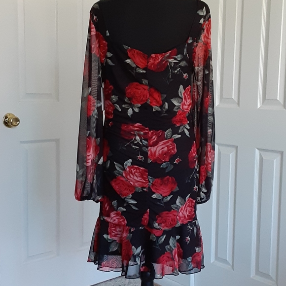 Dress - Picture 4 of 12